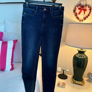 Talbots Flawless 5 pocket jeans. Size 6 jeggings.Stretchy,comfortable,flattering